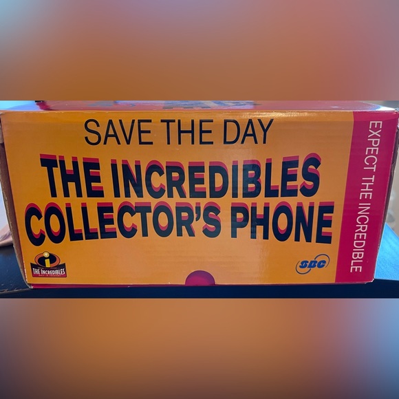 The Incredibles Collector's Phone ~ NIB - Picture 7 of 7
